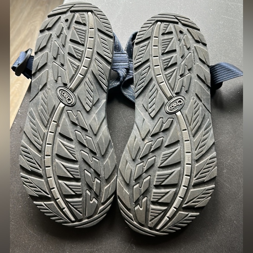 Gray/Navy Mens Chaco size 10